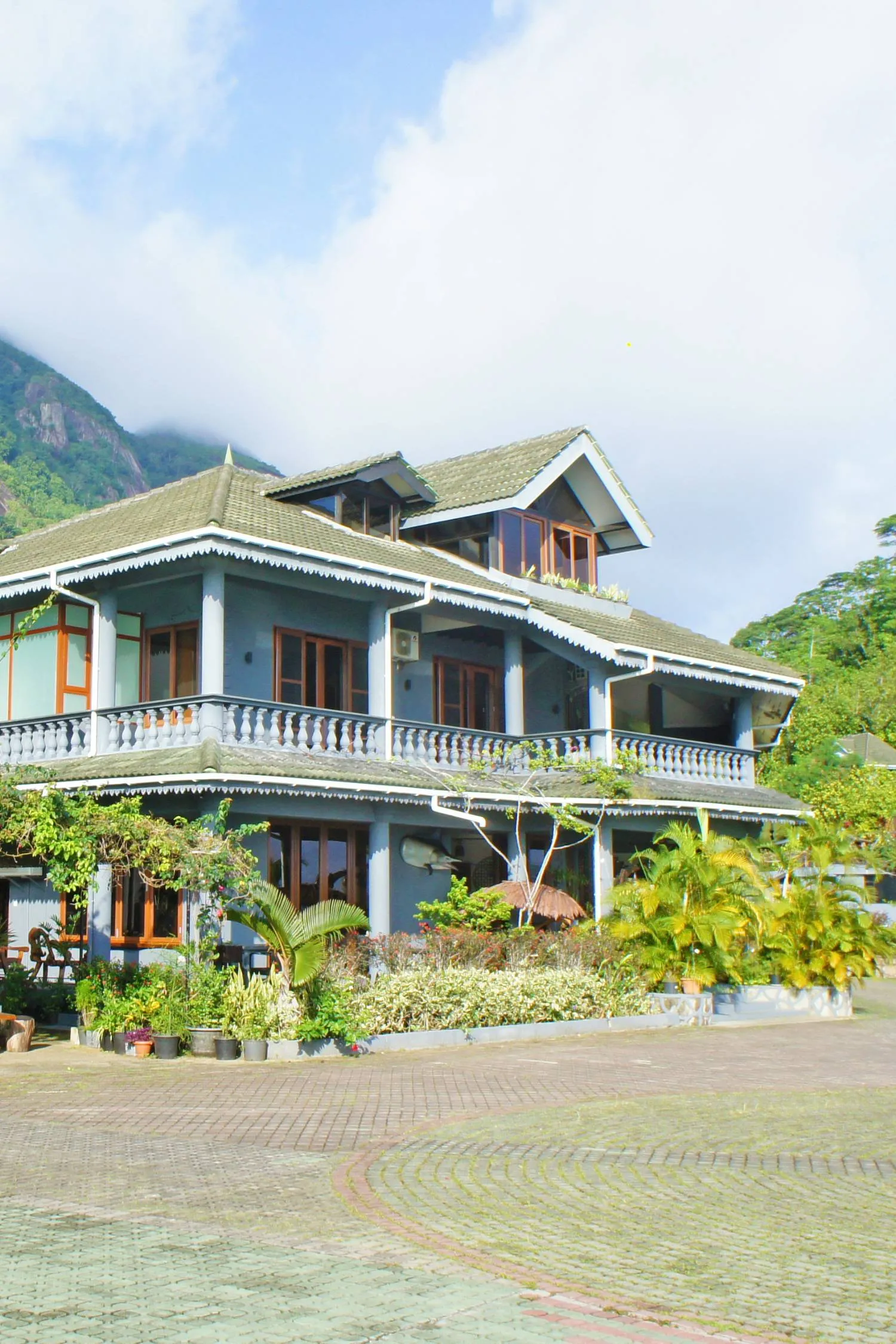BEAUTIFUL AND UNIQUE GUESTHOUSE
